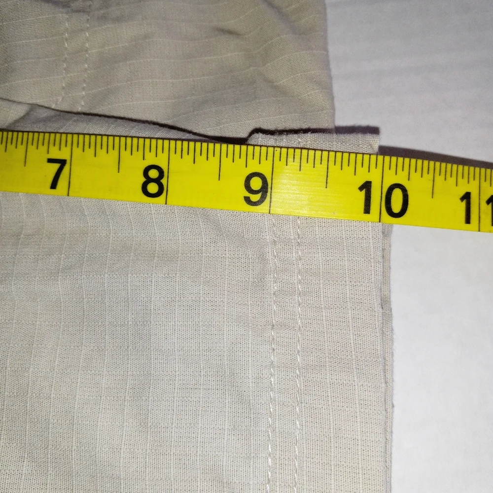 Gander Mtn. womens size 10 khaki Bermuda shorts